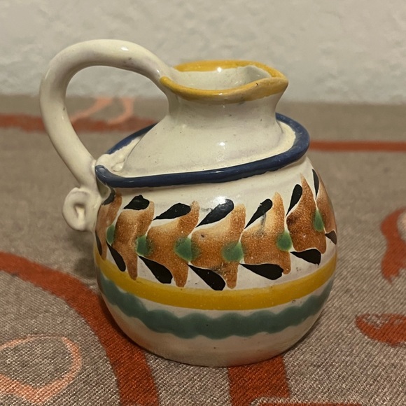 A T Gio Mexican Signed Pottery Creamer/ Milk Pitcher 3" Height - Picture 3 of 6